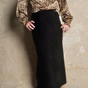 Notations NWT Vintage Black Velvet Ultrasuede Column Pencil Skirt